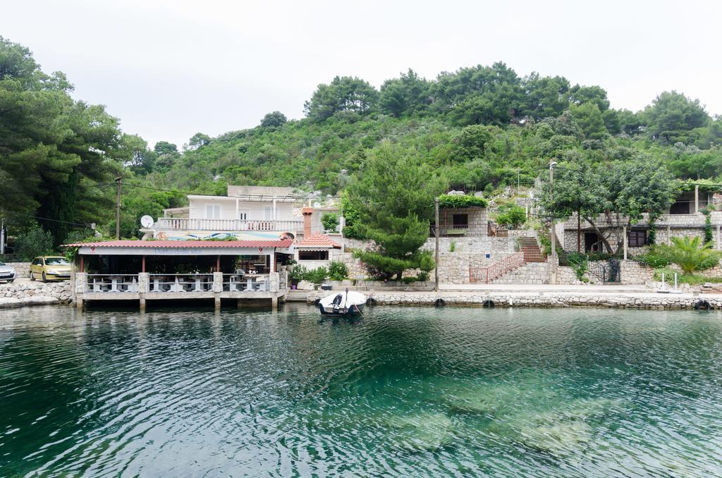 Apartments Porto Della Vita Okuklje Exteriör bild